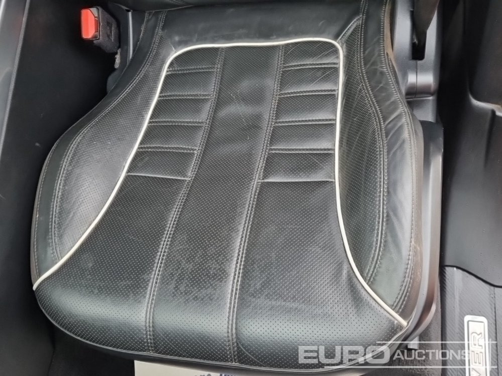 SUV Range Rover Sport: photos 33