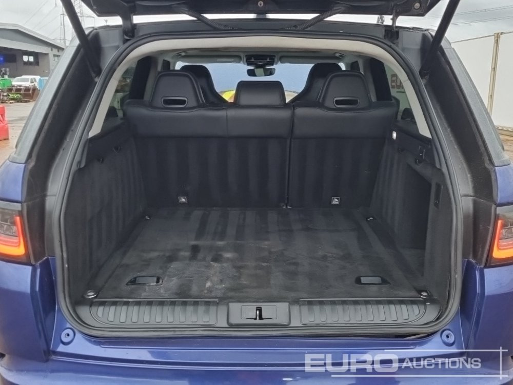 SUV Range Rover Sport: photos 21