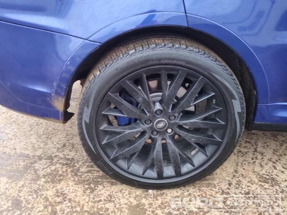 SUV Range Rover Sport: photos 11