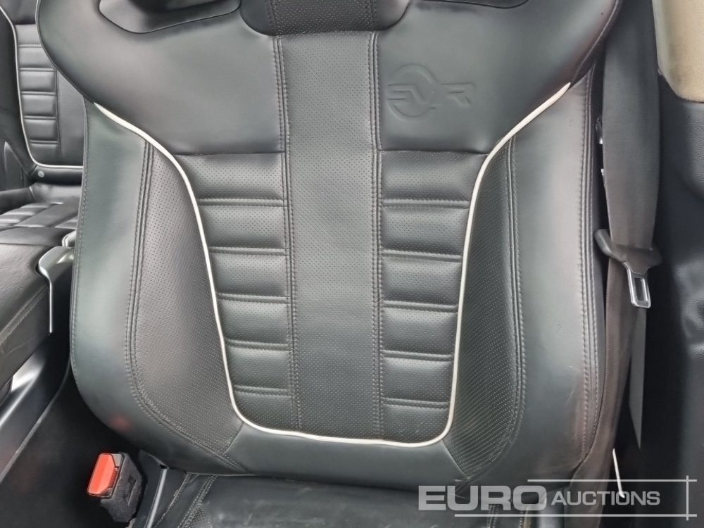 SUV Range Rover Sport: photos 32