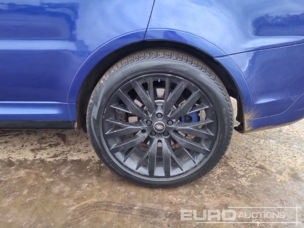 SUV Range Rover Sport: photos 10