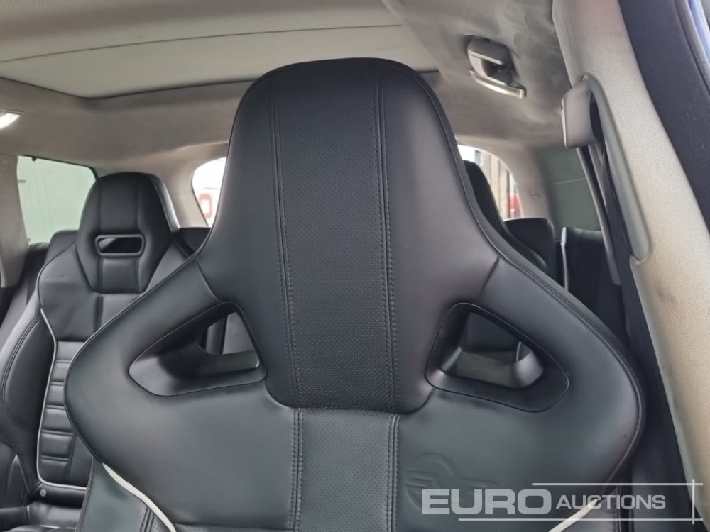 SUV Range Rover Sport: photos 31