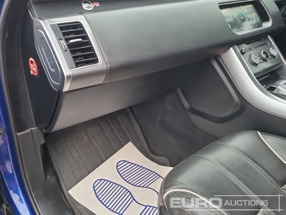 SUV Range Rover Sport: photos 30