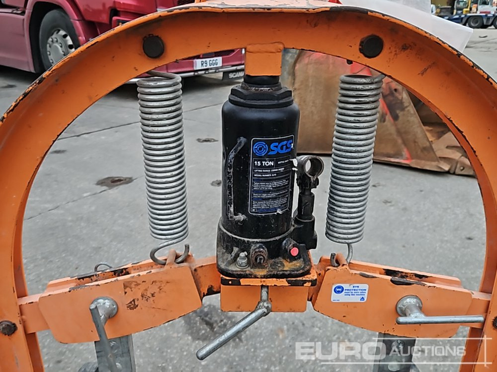 Travaux routiers Red Band Hydraulic Block Splitter: photos 11