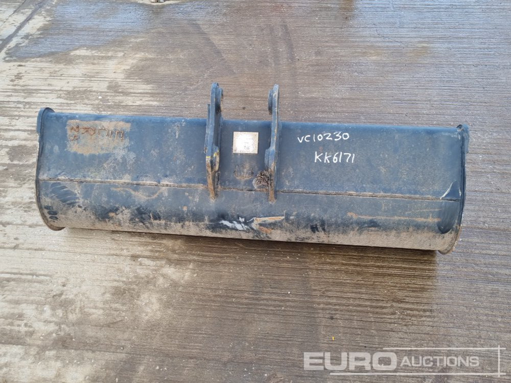 Rhinox 48" Ditching Bucket 35mm Pin to suit Mini Excavator - Godet: photos 4 Rhinox 48" Ditching Bucket 35mm Pin to suit Mini Excavator - Godet: photos 4