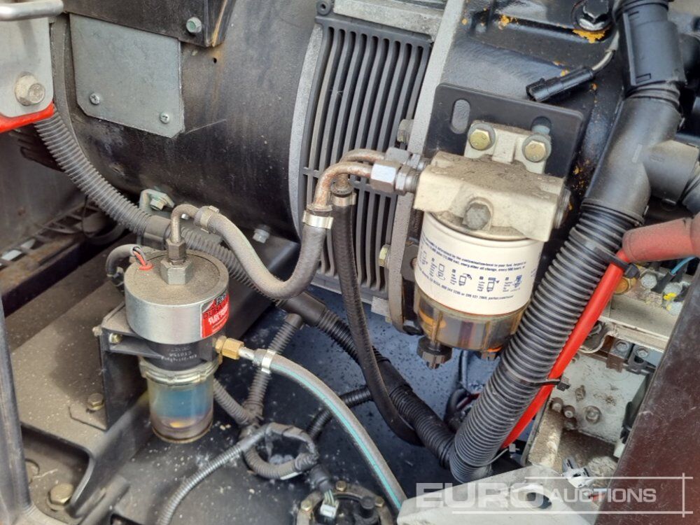 Groupe électrogène SDMO R33: photos 20