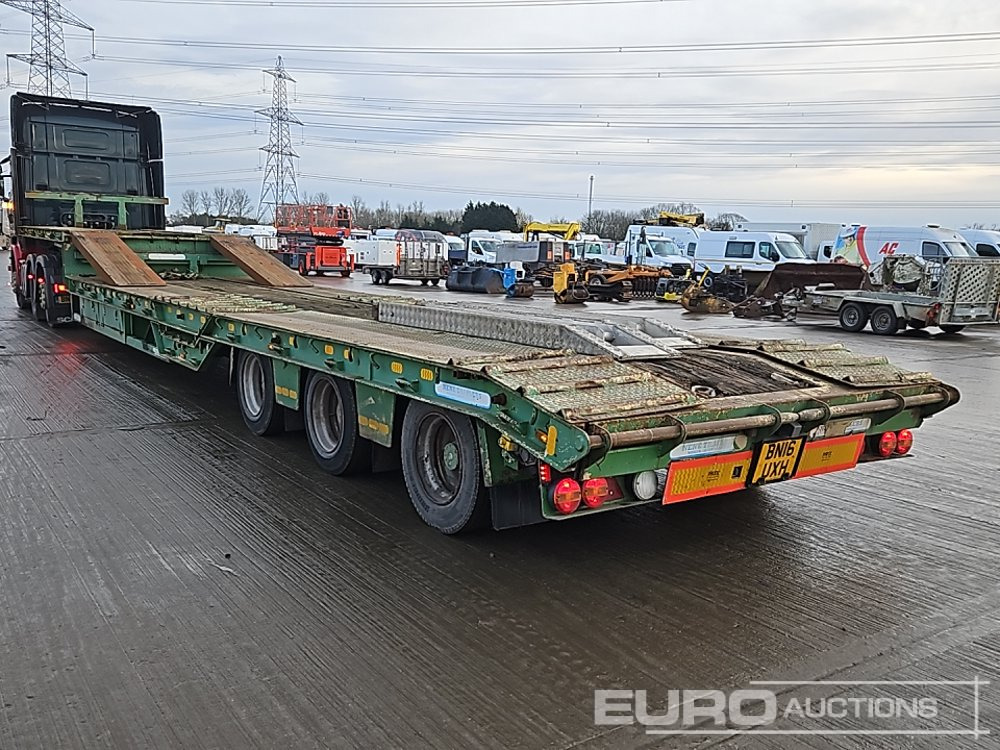 SM TRAILERS Tri Axle Extendable Stepframe Low Loader Trailer, Neck Ramps, Wheel Wells, Steel Ramps - Semi-remorque surbaissé: photos 3 SM TRAILERS Tri Axle Extendable Stepframe Low Loader Trailer, Neck Ramps, Wheel Wells, Steel Ramps - Semi-remorque surbaissé: photos 3