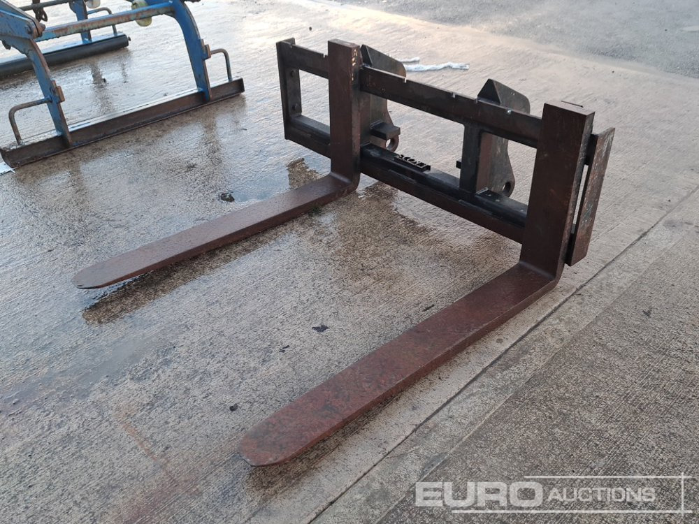 Scott Pallet Forks & Frame to Suit Telehandler - Équipement de garage: photos 1 Scott Pallet Forks & Frame to Suit Telehandler - Équipement de garage: photos 1