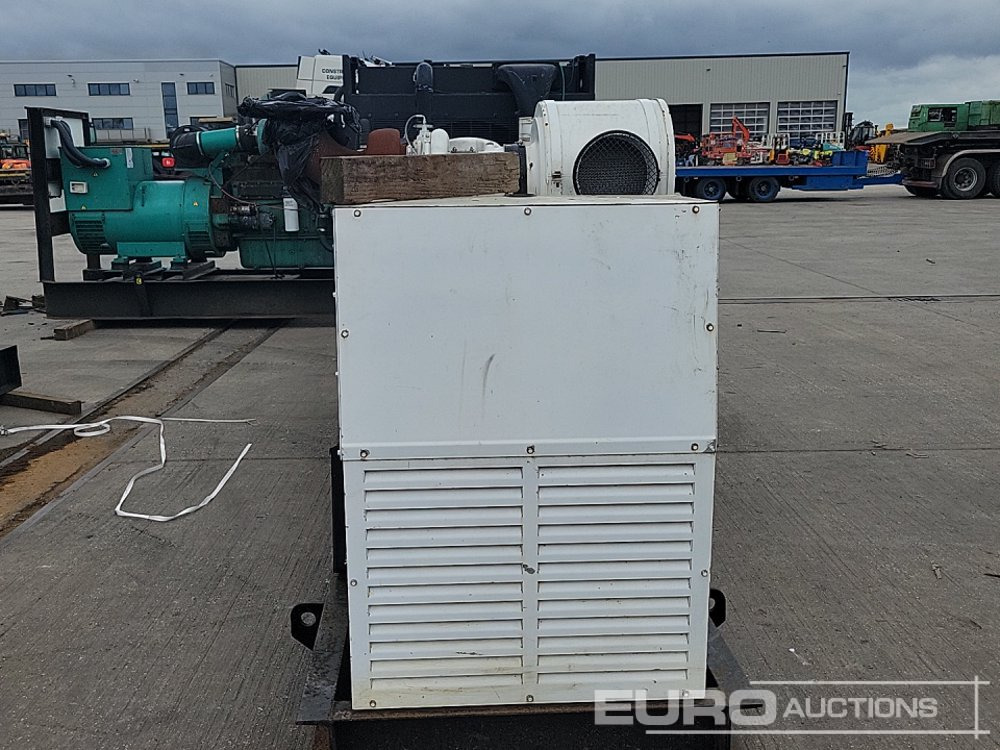 Slington 574kVA Skid Mounted Generator, Perkins Engine - Groupe électrogène: photos 4 Slington 574kVA Skid Mounted Generator, Perkins Engine - Groupe électrogène: photos 4