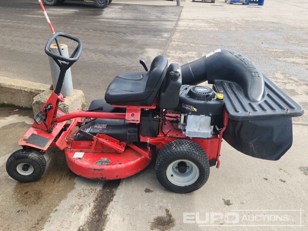 Snapper 28 Petrol Ride On Lawnmower, Briggs & Stratton Engine - Matériel de chantier: photos 2 Snapper 28 Petrol Ride On Lawnmower, Briggs & Stratton Engine - Matériel de chantier: photos 2