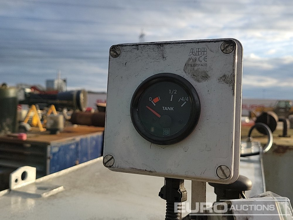 Cuve de stockage Static Fuel Bowser: photos 11 Cuve de stockage Static Fuel Bowser: photos 11