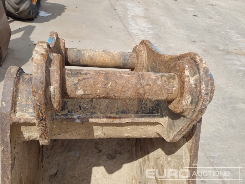 Godet Strickland 24" Digging Bucket 65mm Pin to suit 13 Ton Excavator: photos 11
