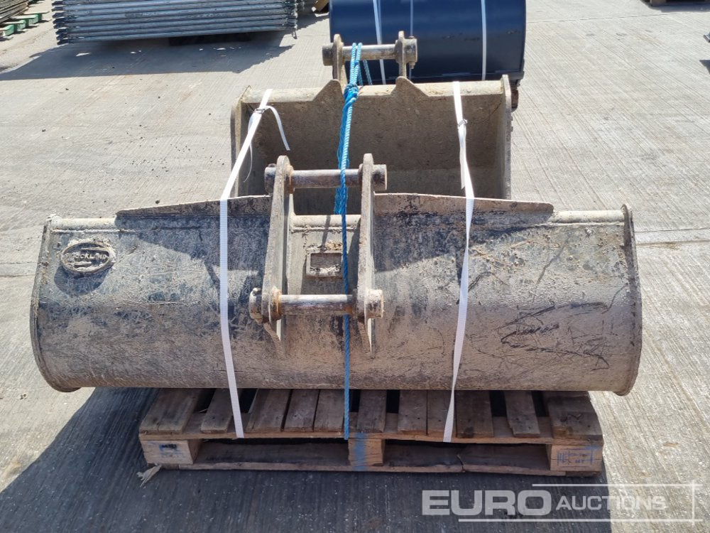Strickland 60" Ditching, 36" Digging Bucket 45mm Pin to suit 4-6 Ton Excavator - Godet: photos 4 Strickland 60" Ditching, 36" Digging Bucket 45mm Pin to suit 4-6 Ton Excavator - Godet: photos 4