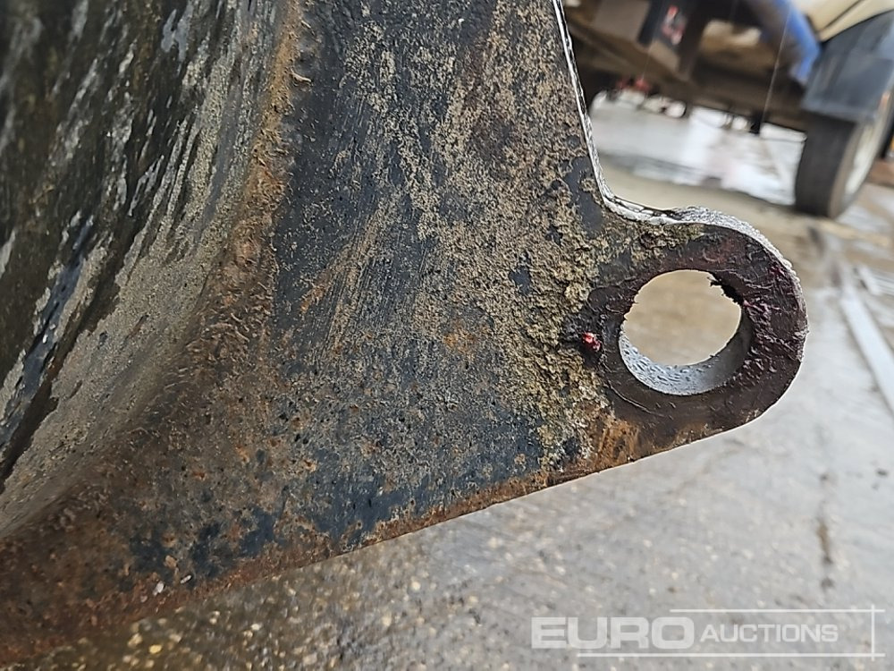 Godet Strimech 90" Loading Bucket to suit Telehandler: photos 15 Godet Strimech 90" Loading Bucket to suit Telehandler: photos 15