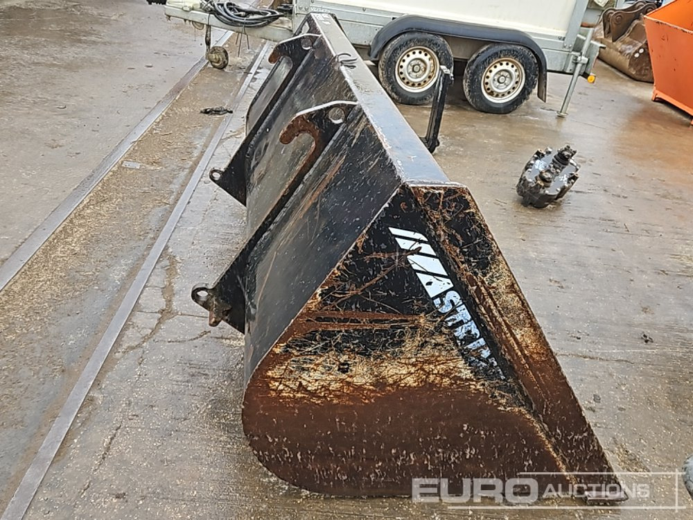 Godet Strimech 90" Loading Bucket to suit Telehandler: photos 6 Godet Strimech 90" Loading Bucket to suit Telehandler: photos 6