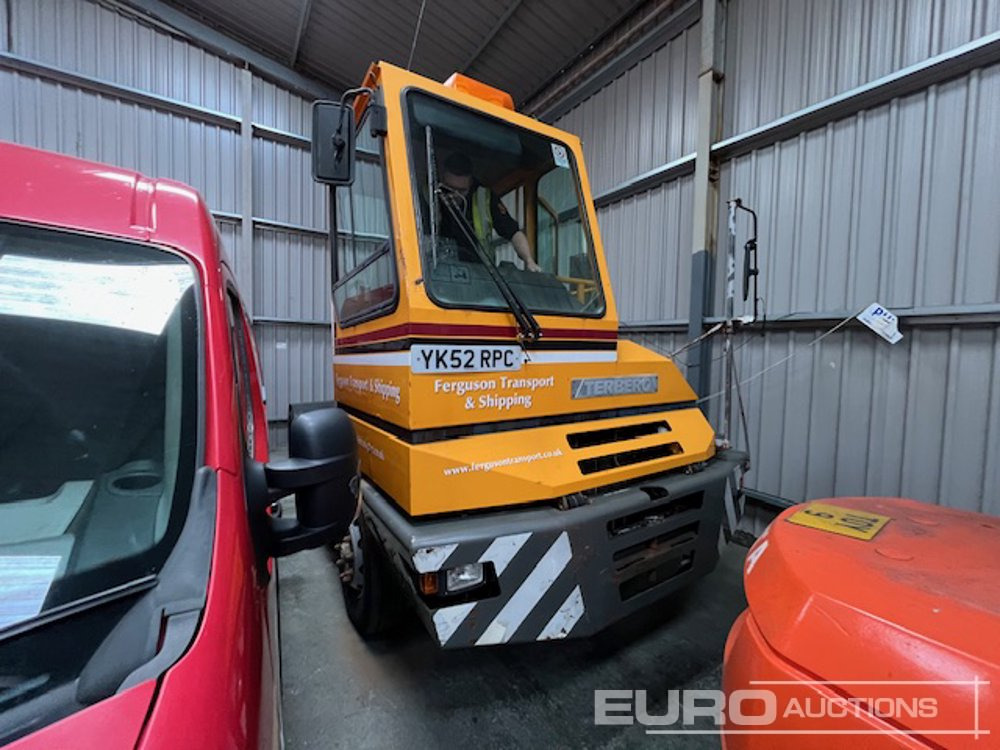 Terberg YT180 - Tracteur portuaire: photos 5 Terberg YT180 - Tracteur portuaire: photos 5