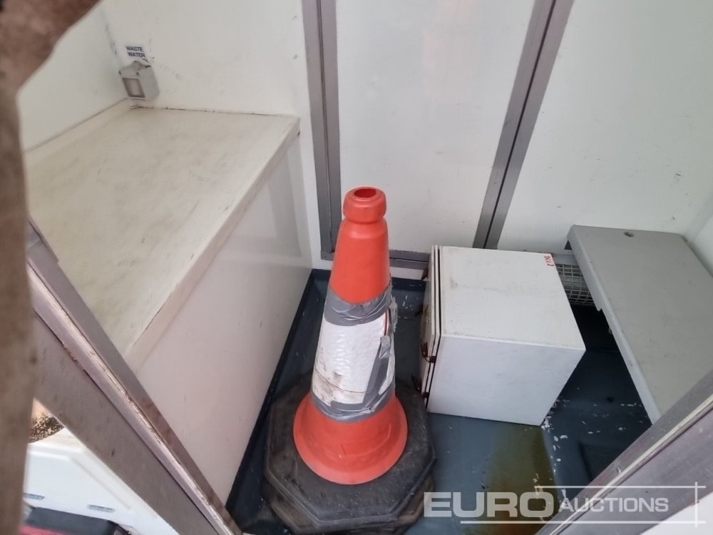 Remorque porte engin Thermac Single Axle Decontamination Unit, Self Contained, Gas Honda Generator Working Boiler: photos 36 Remorque porte engin Thermac Single Axle Decontamination Unit, Self Contained, Gas Honda Generator Working Boiler: photos 36