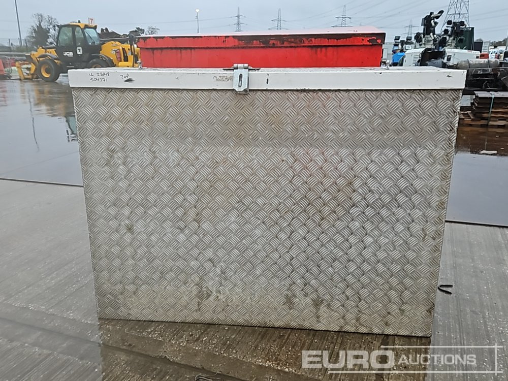 Tool Vault (2 of) - Matériel de chantier: photos 2 Tool Vault (2 of) - Matériel de chantier: photos 2