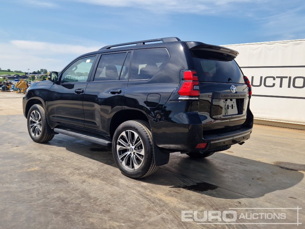 Toyota Land Cruiser - SUV: photos 3 Toyota Land Cruiser - SUV: photos 3