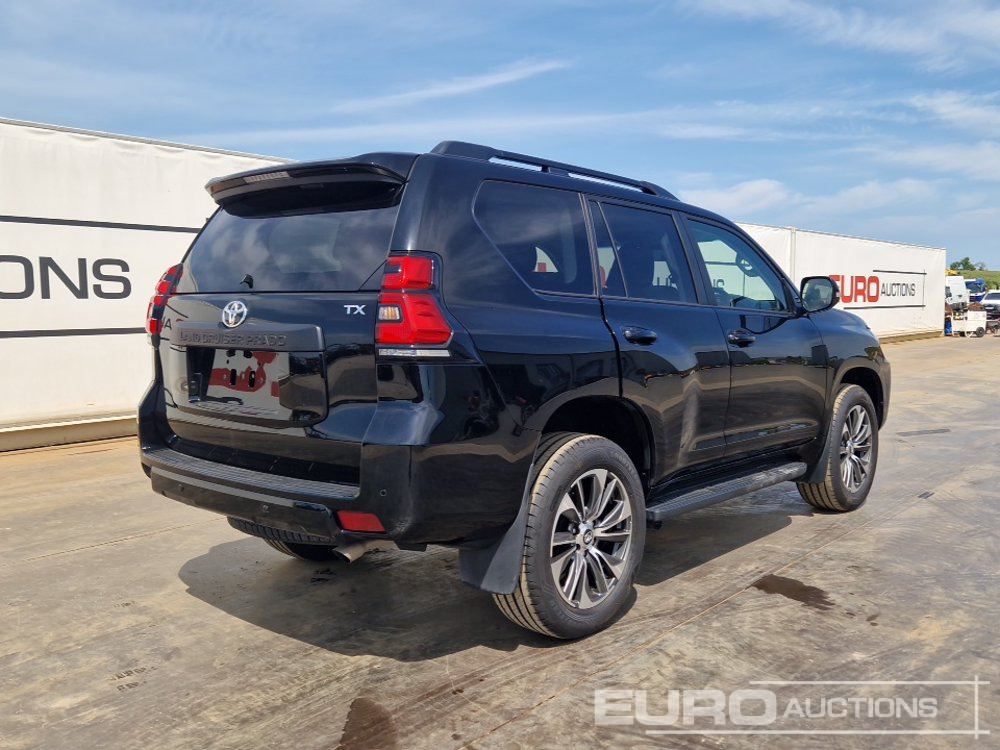 Toyota Land Cruiser - SUV: photos 5 Toyota Land Cruiser - SUV: photos 5