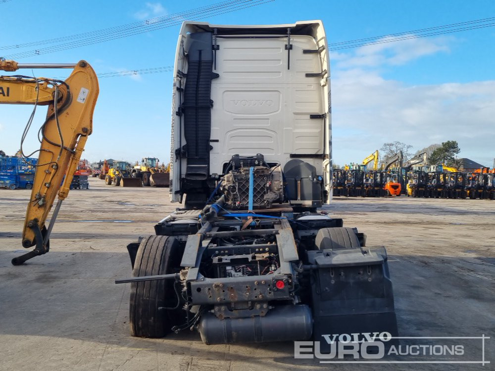 2017 Volvo 6x2 Mid Lift, 3 Way Camera, A/C, Automatic Gearbox - Tracteur routier: photos 4 2017 Volvo 6x2 Mid Lift, 3 Way Camera, A/C, Automatic Gearbox - Tracteur routier: photos 4