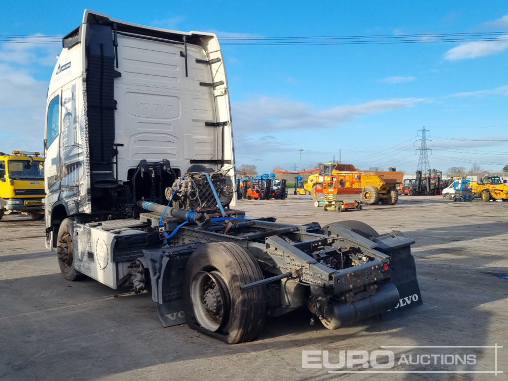 2017 Volvo 6x2 Mid Lift, 3 Way Camera, A/C, Automatic Gearbox - Tracteur routier: photos 3 2017 Volvo 6x2 Mid Lift, 3 Way Camera, A/C, Automatic Gearbox - Tracteur routier: photos 3