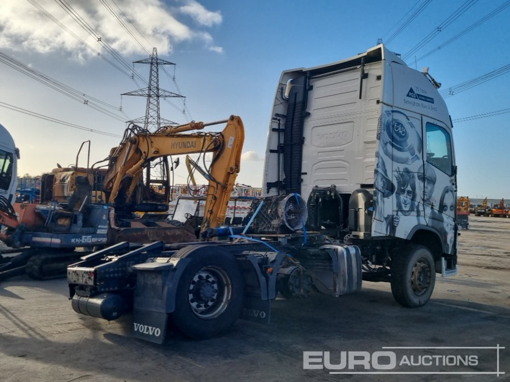 2017 Volvo 6x2 Mid Lift, 3 Way Camera, A/C, Automatic Gearbox - Tracteur routier: photos 5 2017 Volvo 6x2 Mid Lift, 3 Way Camera, A/C, Automatic Gearbox - Tracteur routier: photos 5