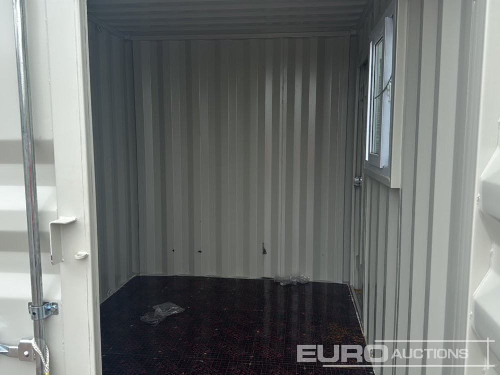 Unused 2025 10' Container, Side Door & Window - Conteneur maritime: photos 5 Unused 2025 10' Container, Side Door & Window - Conteneur maritime: photos 5