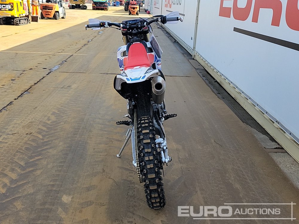 Unused 2025 Apollo Storm - Motocyclette: photos 4 Unused 2025 Apollo Storm - Motocyclette: photos 4