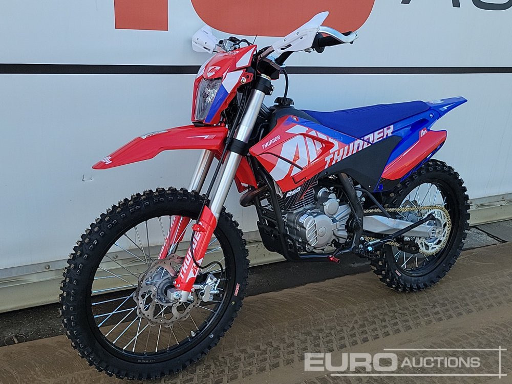 Unused 2025 Apollo Thunder - Motocyclette: photos 1 Unused 2025 Apollo Thunder - Motocyclette: photos 1