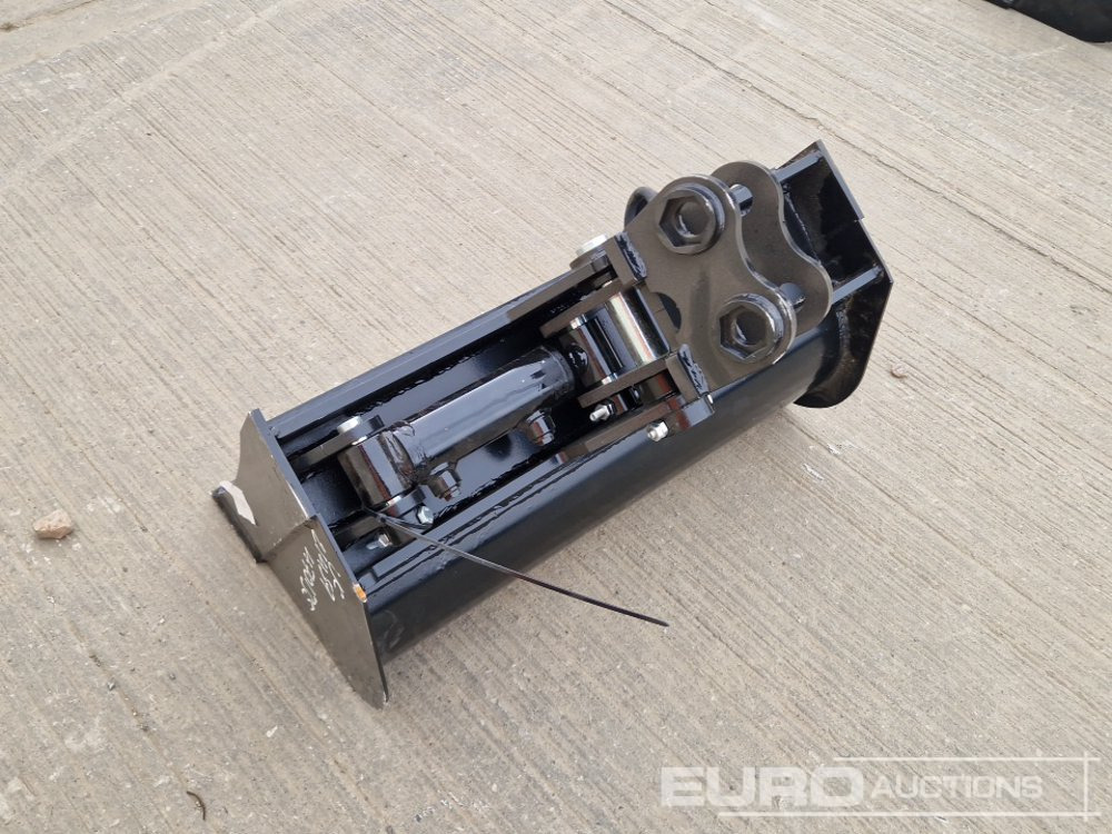 Unused 2025 Captok 24" Tilting Bucket 25mm Pin to suit Mini Excavator - Godet: photos 3 Unused 2025 Captok 24" Tilting Bucket 25mm Pin to suit Mini Excavator - Godet: photos 3