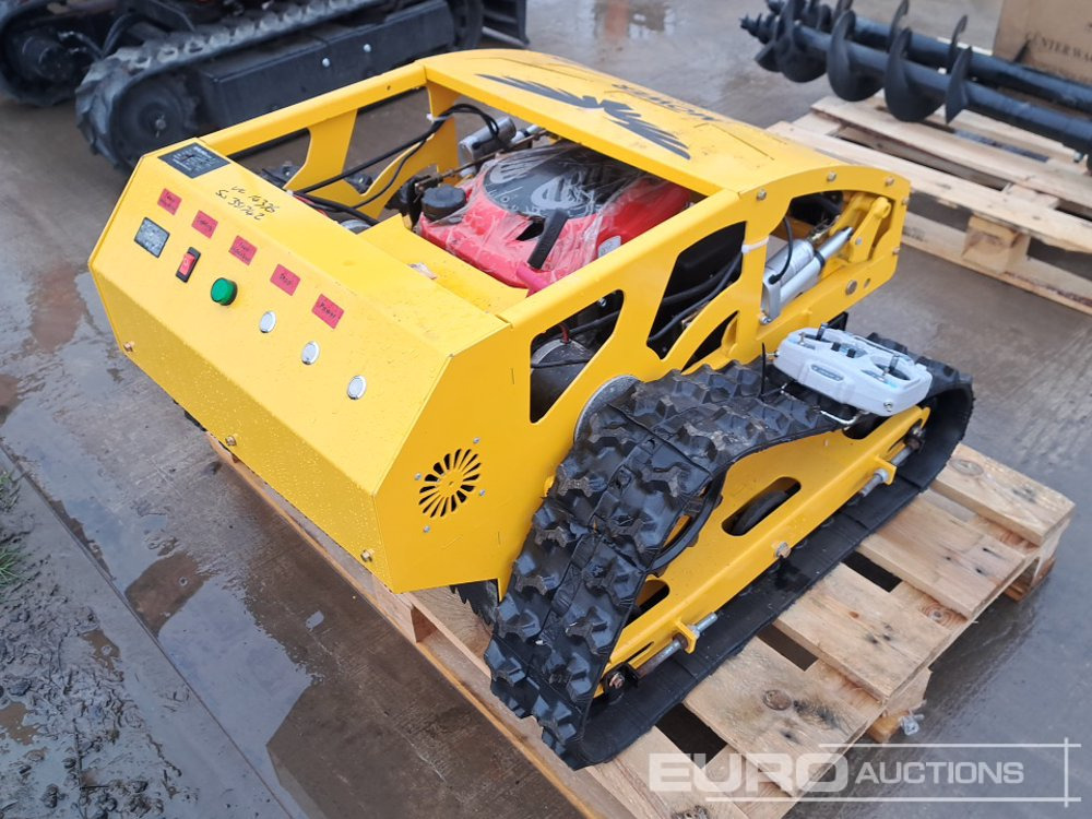 Unused 2025 Salini RC-900 Radio Controlled Tracked Lawnmower (Controls in Office) - Motofaucheuse: photos 5 Unused 2025 Salini RC-900 Radio Controlled Tracked Lawnmower (Controls in Office) - Motofaucheuse: photos 5