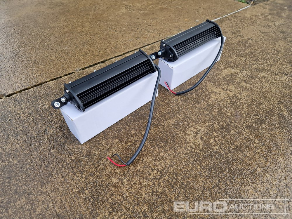 Unused 7" 60W LED Light Bar, Mounting Brackets, IP68 Waterproof (2 of) - Équipement de garage: photos 2 Unused 7" 60W LED Light Bar, Mounting Brackets, IP68 Waterproof (2 of) - Équipement de garage: photos 2