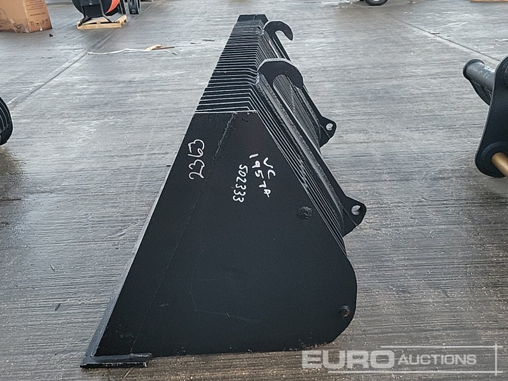Unused 90" Riddle Bucket to suit JCB Telehandler - Godet: photos 2 Unused 90" Riddle Bucket to suit JCB Telehandler - Godet: photos 2