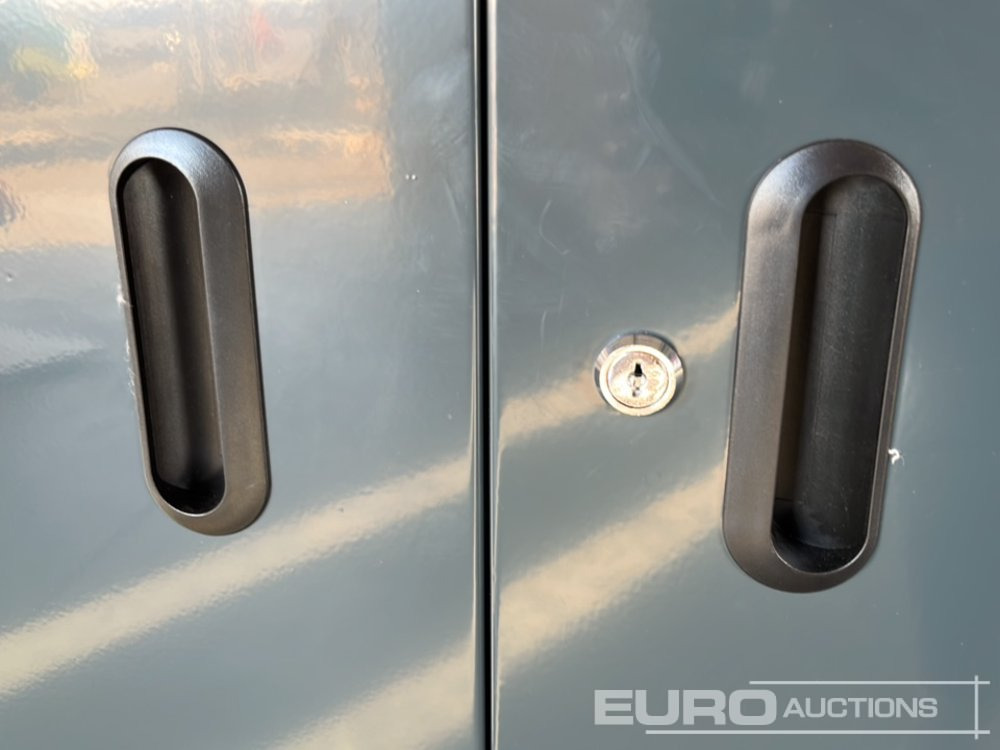 Équipement de garage Unused Boss 2.6m 9 Drawer, 5 Cabinet Tool Station: photos 29