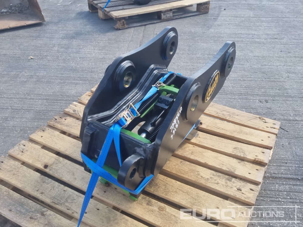 Unused Geith Hydraulic Double Lock QH 65mm Pin to suit 13 Ton Excavator - Attache rapide: photos 1 Unused Geith Hydraulic Double Lock QH 65mm Pin to suit 13 Ton Excavator - Attache rapide: photos 1