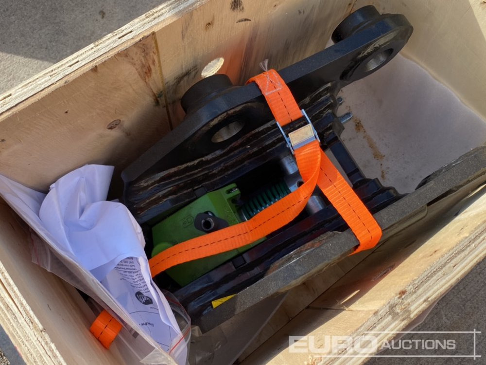 Unused Geith Manual Quick Hitch, 40mm Pin to suit Mini Excavator - Attache rapide: photos 2 Unused Geith Manual Quick Hitch, 40mm Pin to suit Mini Excavator - Attache rapide: photos 2