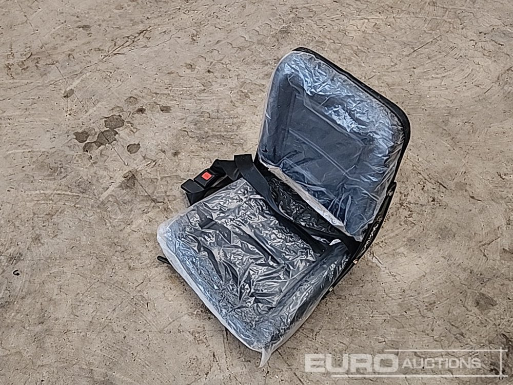 Unused Machine Seat - Équipement de garage: photos 1 Unused Machine Seat - Équipement de garage: photos 1