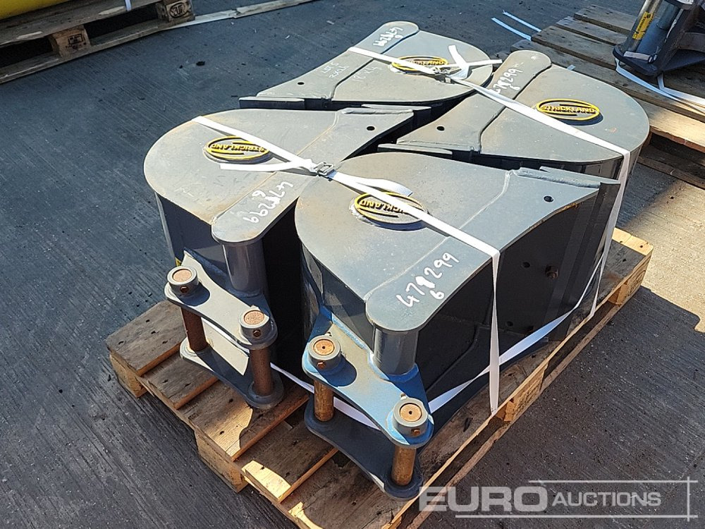 Unused Strickland 18", 18", 18", 18" Digging Bucket 35mm Pin to suit Mini Excavator - Godet: photos 3 Unused Strickland 18", 18", 18", 18" Digging Bucket 35mm Pin to suit Mini Excavator - Godet: photos 3