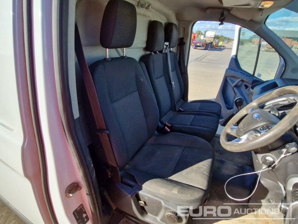 Véhicule utilitaire 2017 Ford Transit Custom: photos 24 Véhicule utilitaire 2017 Ford Transit Custom: photos 24