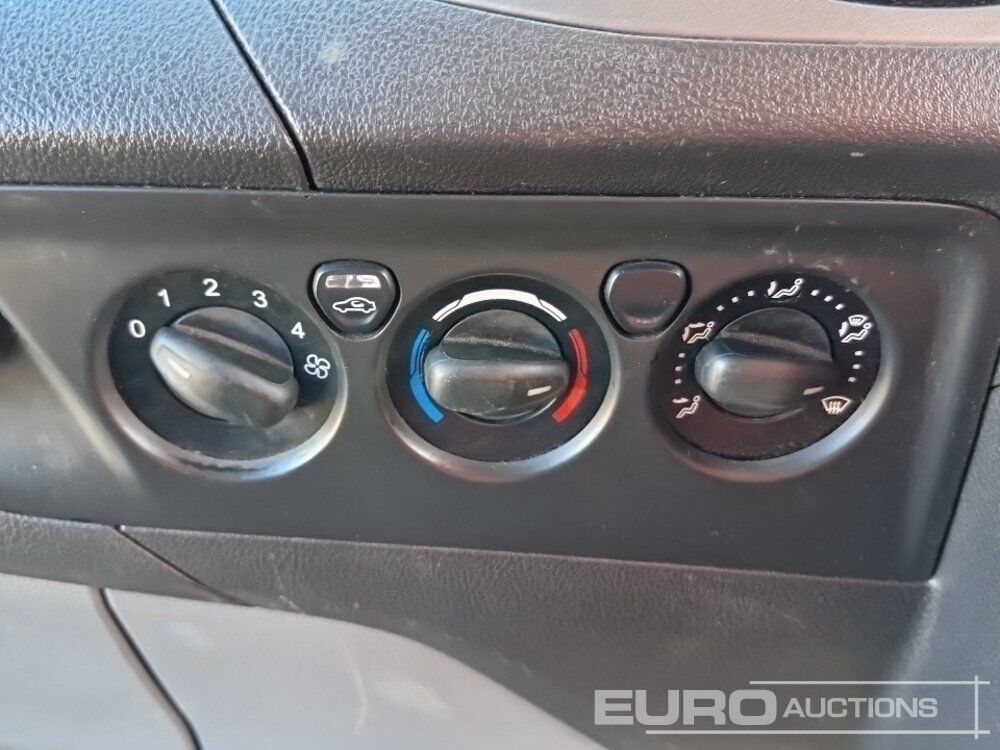 Véhicule utilitaire 2017 Ford Transit Custom: photos 29 Véhicule utilitaire 2017 Ford Transit Custom: photos 29