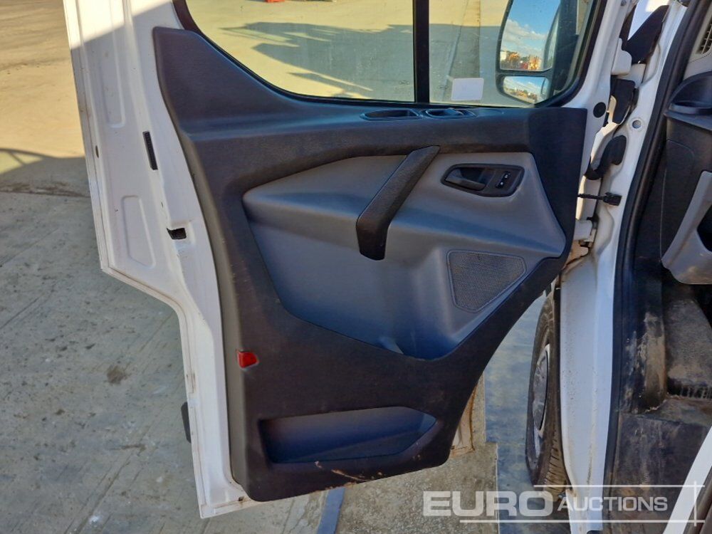 Véhicule utilitaire 2017 Ford Transit Custom: photos 20 Véhicule utilitaire 2017 Ford Transit Custom: photos 20