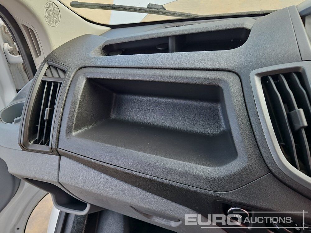 Véhicule utilitaire 2017 Ford Transit: photos 39 Véhicule utilitaire 2017 Ford Transit: photos 39