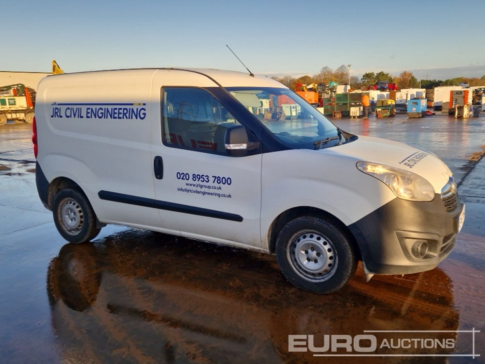 Véhicule utilitaire 2017 Vauxhall Combo: photos 7 Véhicule utilitaire 2017 Vauxhall Combo: photos 7