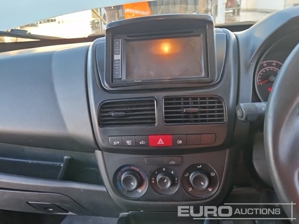 Véhicule utilitaire 2017 Vauxhall Combo: photos 26 Véhicule utilitaire 2017 Vauxhall Combo: photos 26