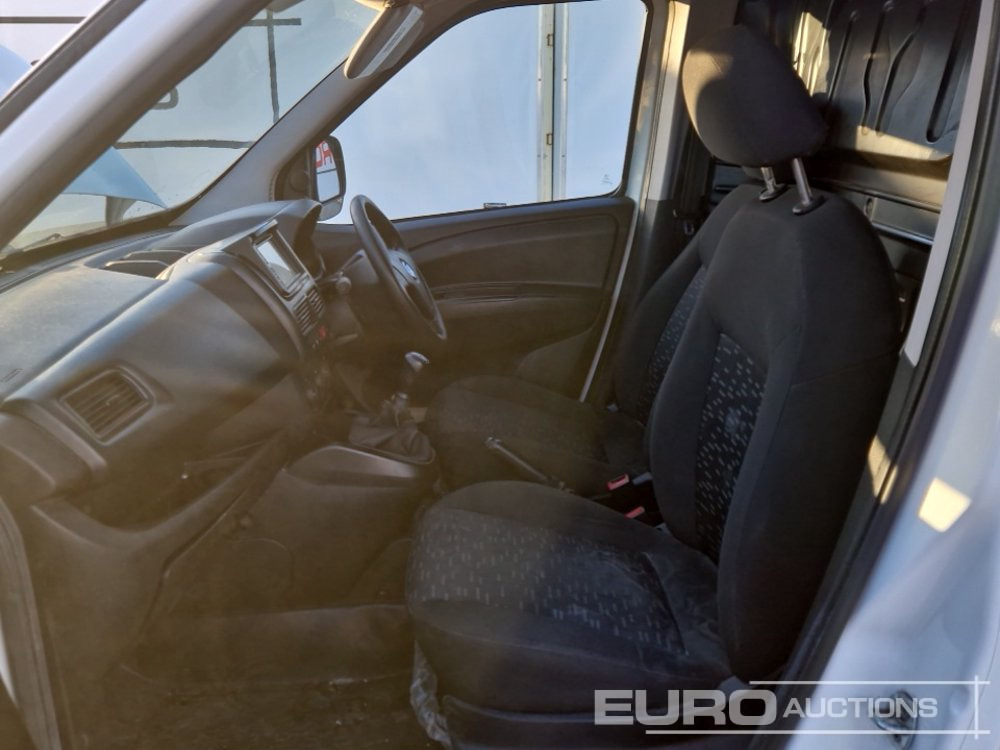 Véhicule utilitaire 2017 Vauxhall Combo: photos 21 Véhicule utilitaire 2017 Vauxhall Combo: photos 21