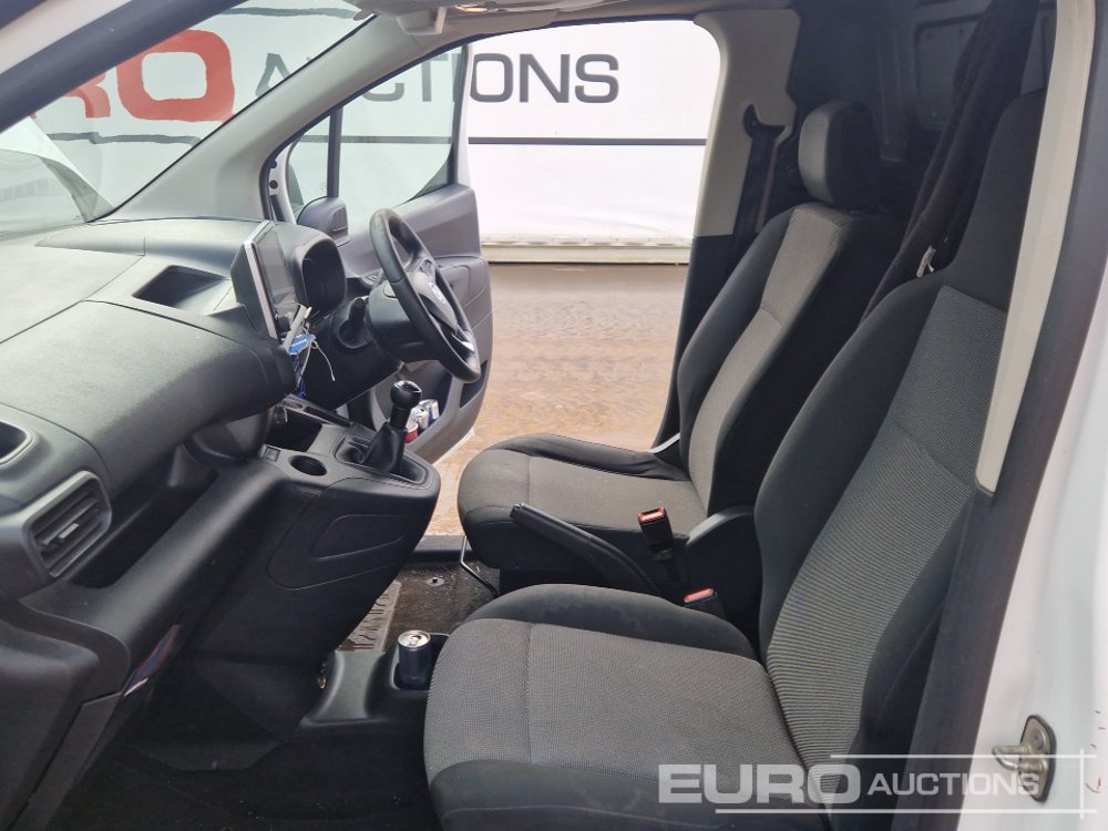 Véhicule utilitaire 2019 Vauxhall Combo: photos 21