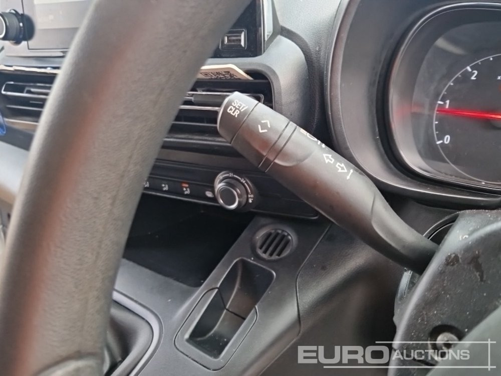 Véhicule utilitaire 2019 Vauxhall Combo: photos 26