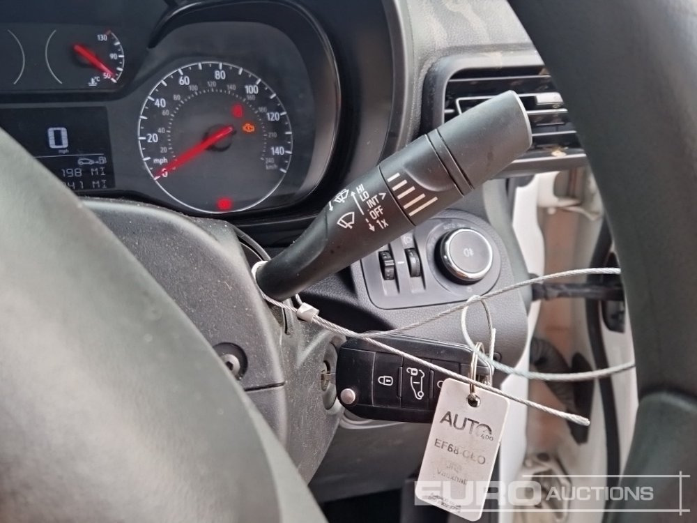 Véhicule utilitaire 2019 Vauxhall Combo: photos 27