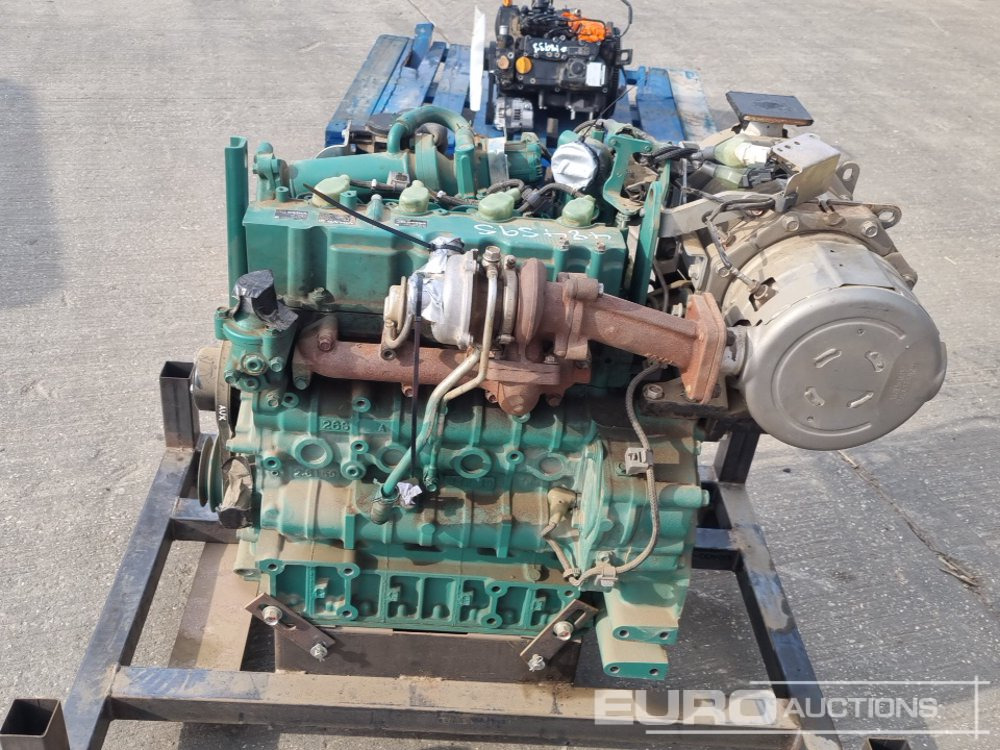 Volvo 4 Cylinder Engine - Moteur: photos 2 Volvo 4 Cylinder Engine - Moteur: photos 2